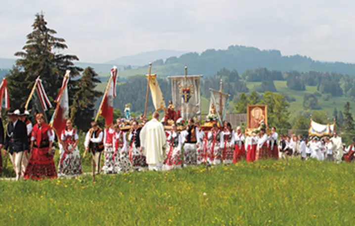 FOT. GRZEGORZ MOMOT/PAP. Procesja Bożego Ciała w Czerwiennem k. Zakopanego. FOT. GRZEGORZ MOMOT/PAP. Procesja Bożego Ciała w Czerwiennem k. Zakopanego.
