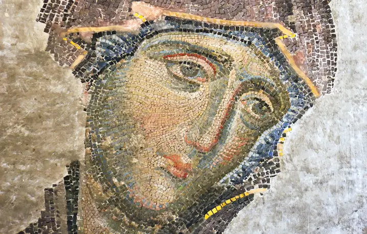 Mozaika z XIII wieku, przedstawiająca Matkę Boską. Znajduje się w górnej galerii świątyni Hagia Sophia w Stambule w Turcji fot. zn/mGetty Images Mozaika z XIII wieku, przedstawiająca Matkę Boską. Znajduje się w górnej galerii świątyni Hagia Sophia w Stambule w Turcji fot. zn/mGetty Images