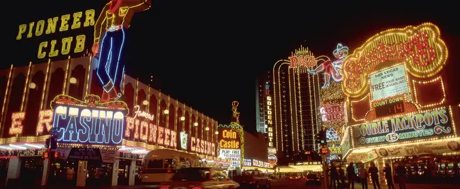 Oświetlone nocą kasyna, Las Vegas, Nevada, USA, czerwiec 2026 r. | fot. Bridgeman Images/East News